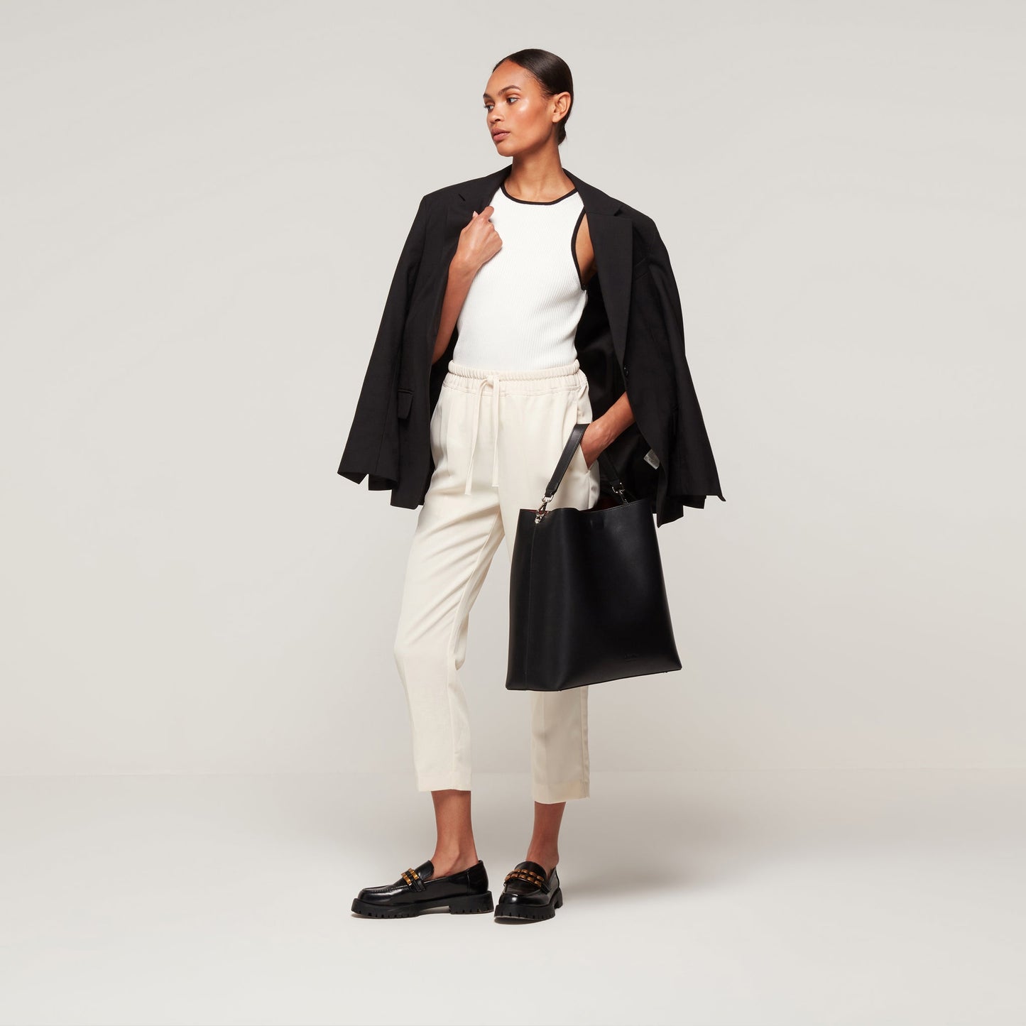 Nova Feels™ Velora