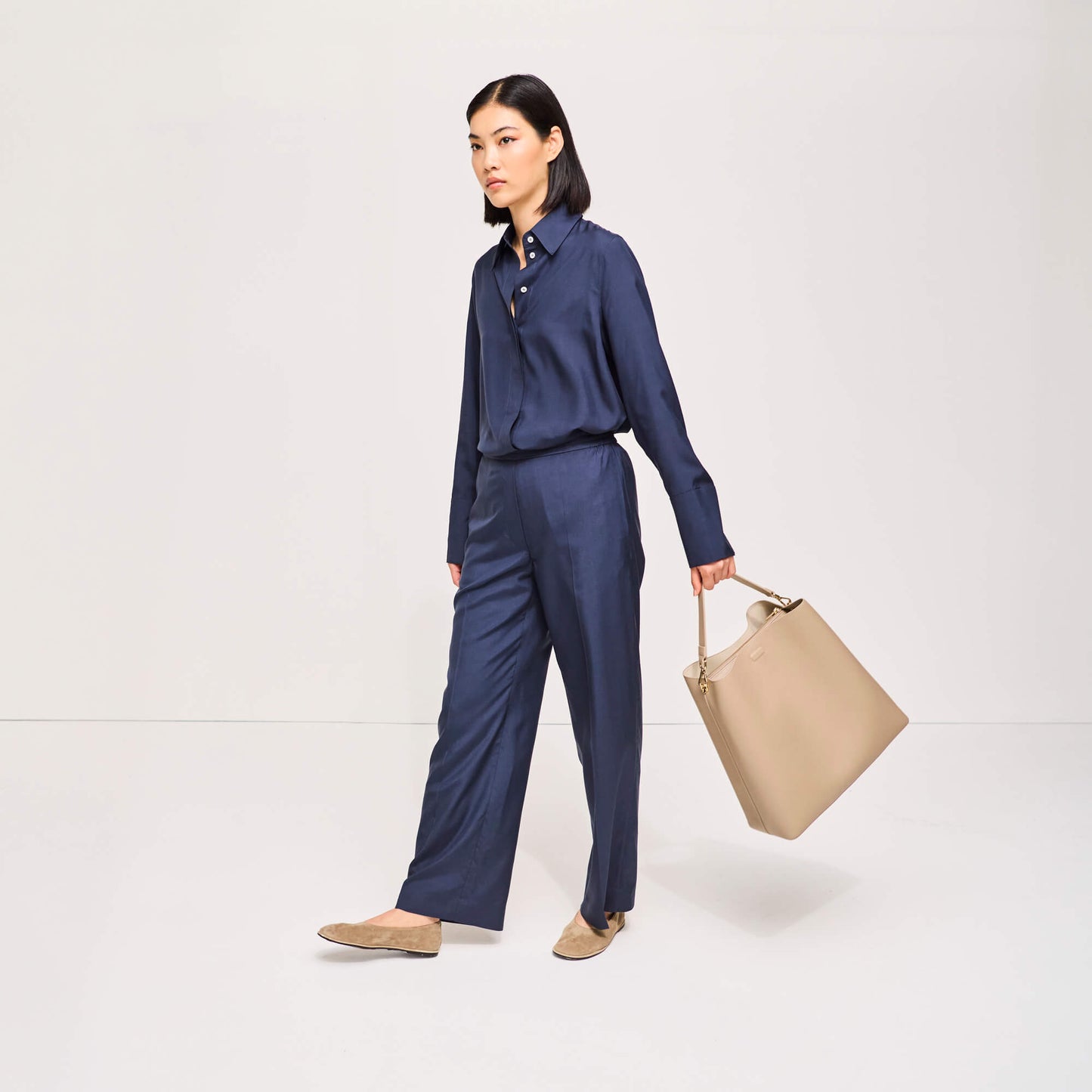 Nova Feels™ Velora